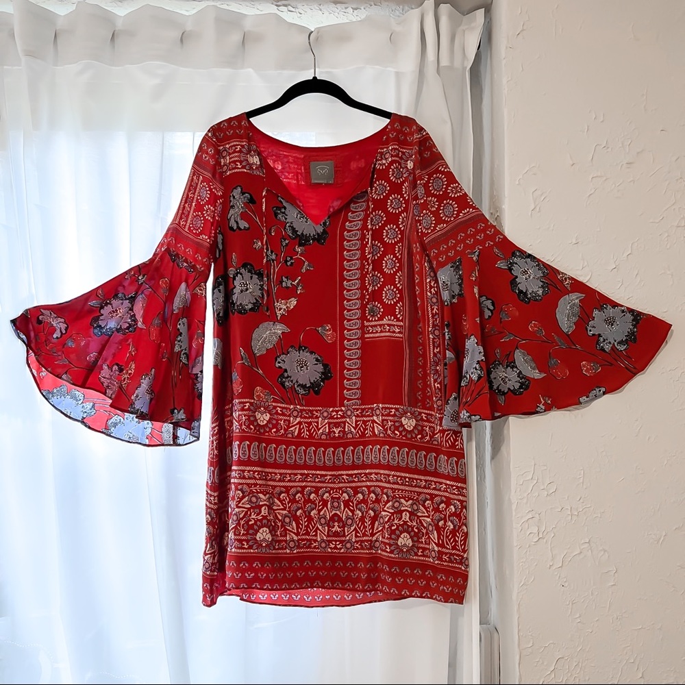 Anthropologie Vanessa Virginia “Isabella” bell sleeve shift dress